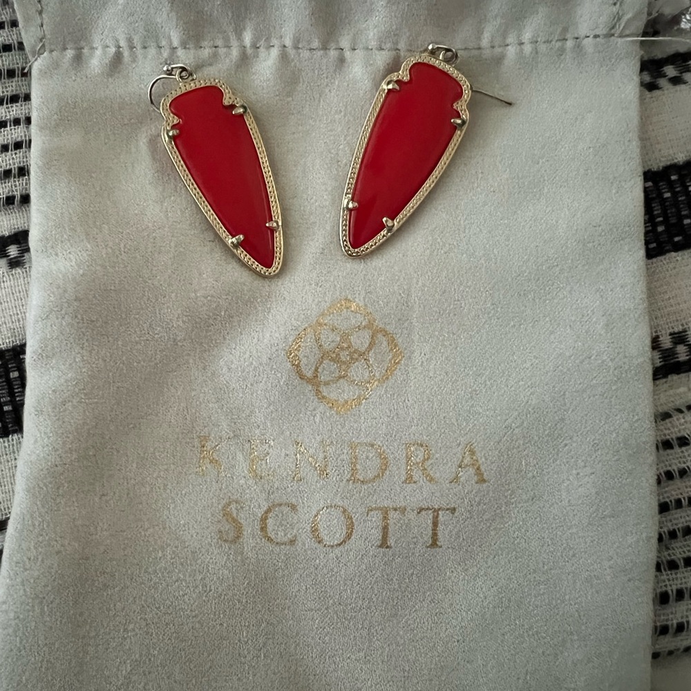 Kendra Scott small arrowhead red earrings